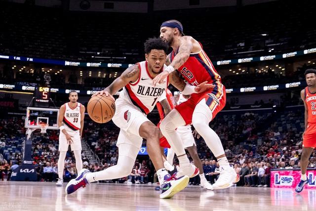 郭艾伦：人生总是充满坎坷 我腿完蛋了